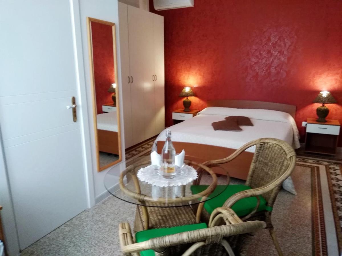 B&B Vico Vacanze Vico Del Gargano Eksteriør bilde