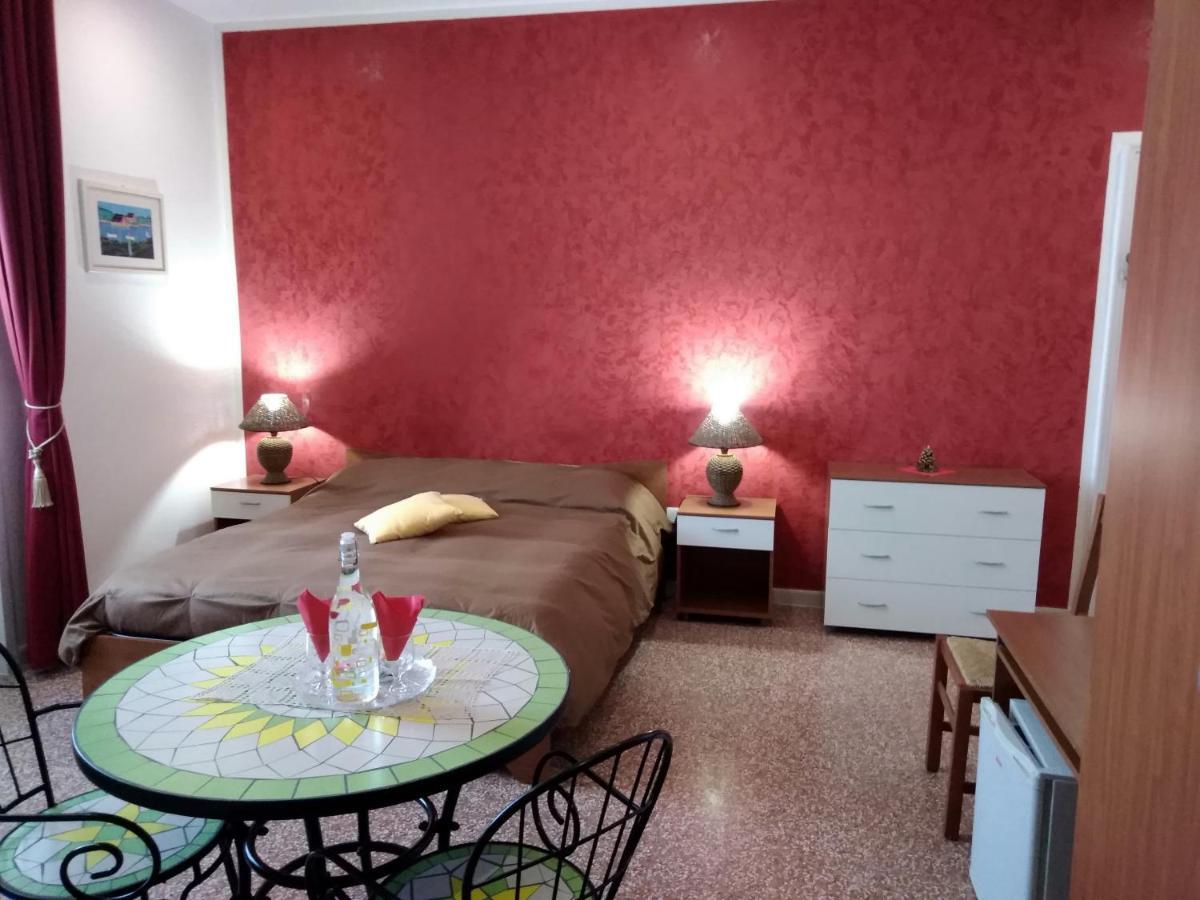 B&B Vico Vacanze Vico Del Gargano Eksteriør bilde
