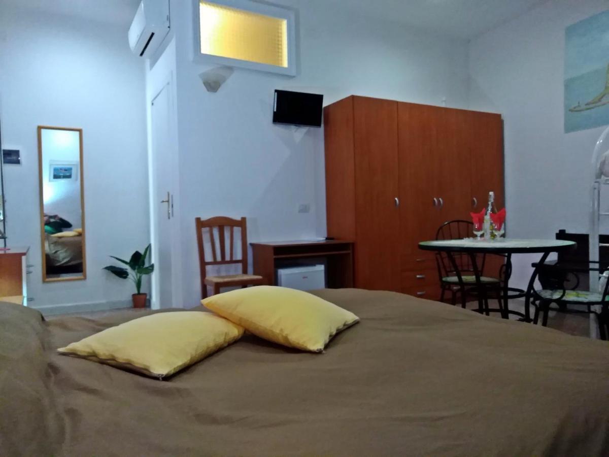B&B Vico Vacanze Vico Del Gargano Eksteriør bilde